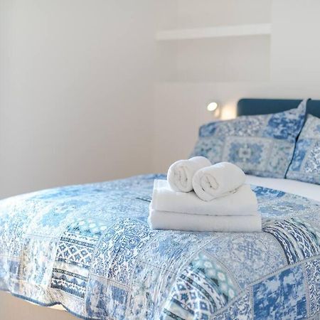 Stunning Two Bed Apartment Rh8 伦敦 外观 照片