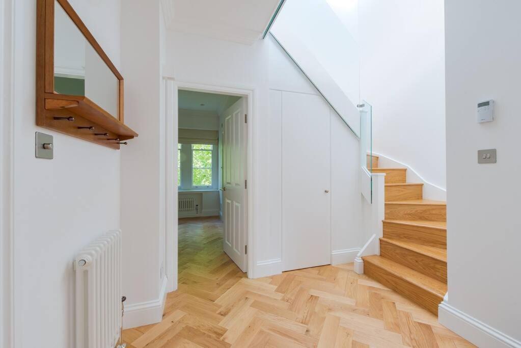 Stunning Two Bed Apartment Rh8 伦敦 外观 照片